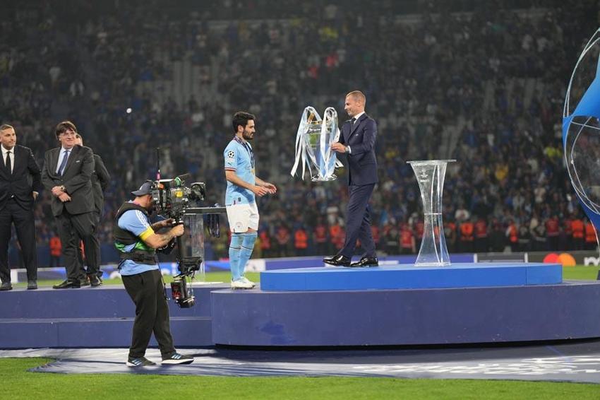 Şampiyonlar Ligi kupası Manchester City'nin! İlkay Gündoğan: Ülkemizde bu kupayı kaldırmak çok büyük bir gurur