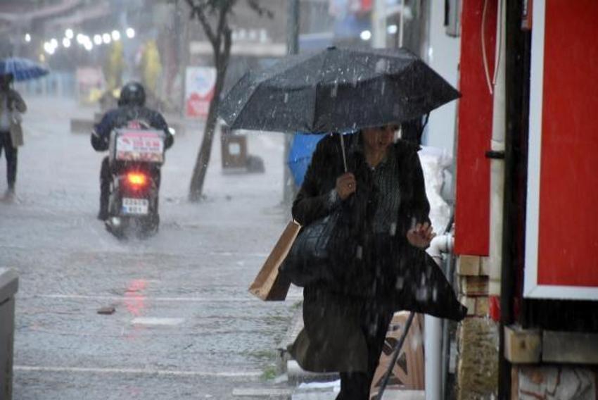 Kuvvetli yağış geliyor! Meteoroloji saat verip, sel felaketi uyarısı yaptı: 20 il için sarı kodlu alarm