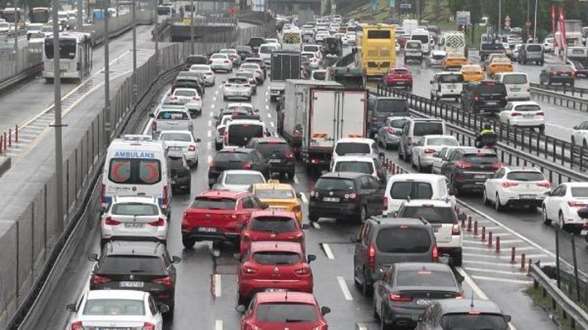Kuvvetli yağış geliyor! Meteoroloji saat verip, sel felaketi uyarısı yaptı: 20 il için sarı kodlu alarm