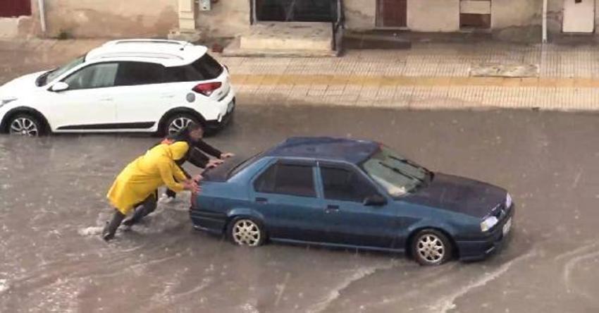 Kuvvetli yağış geliyor! Meteoroloji saat verip, sel felaketi uyarısı yaptı: 20 il için sarı kodlu alarm
