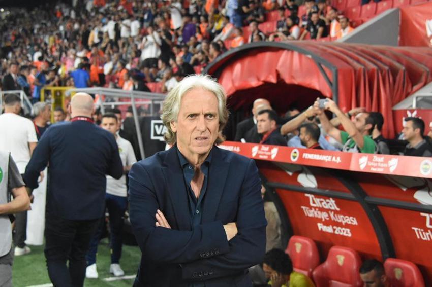 Jorge Jesus'tan sonra takımdan ayrılan 2 yıldızı açıkladı: Son maçlarıydı