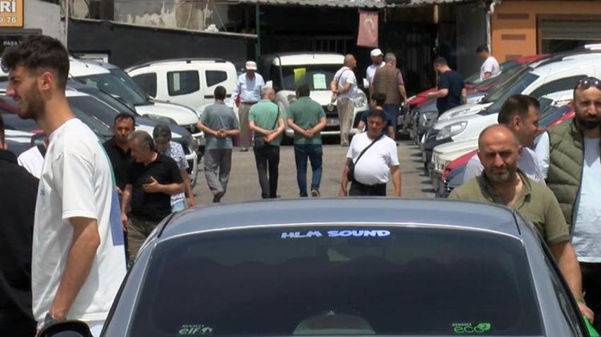 İkinci el araba fiyatları ile ilgili yeni açıklama! 'Bayramdan sonra artacak'