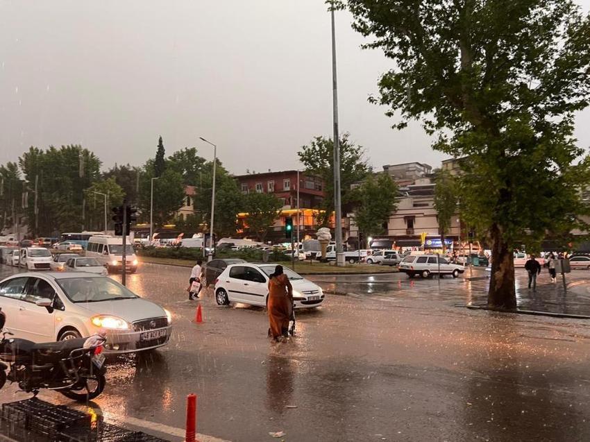 Meteoroloji son dakika sel ve sağanak yağmur uyarısı! İller belli oldu: İstanbul, Ankara, İzmir