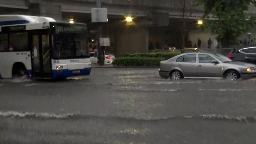 Meteoroloji son dakika sel ve sağanak yağmur uyarısı! İller belli oldu: İstanbul, Ankara, İzmir