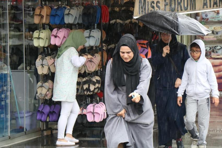 Sel ve sağanak tehlikesi! Meteoroloji son dakika illeri duyurdu, hava tersine döndü