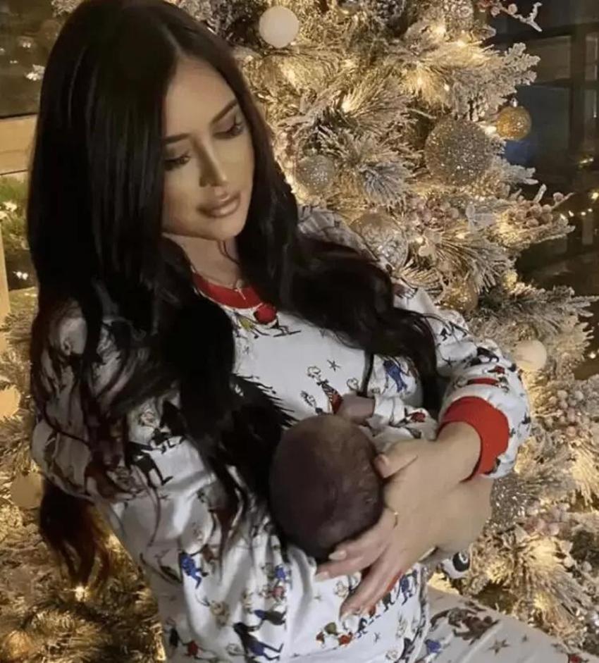 Khloe Kardashian'dan flaş hamle! Oğlunun soyadını doğumda değiştirdiği ortaya çıktı