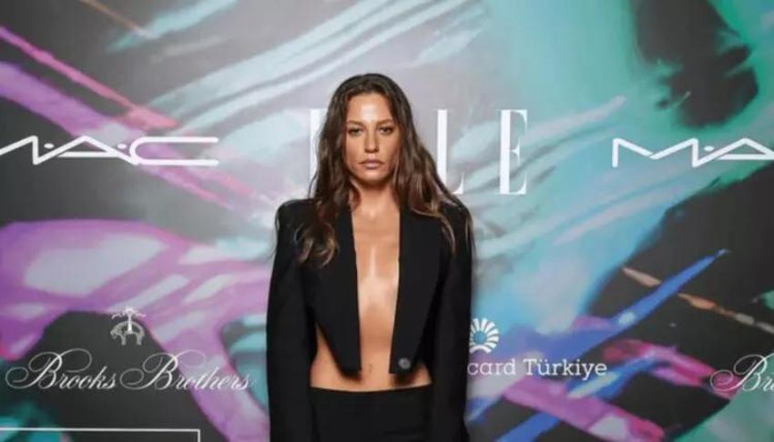 Serenay Sarıkaya frikik vermemek için bakın ne yaptı!