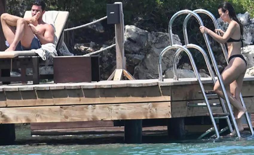 Pınar Deniz-Kaan Yıldırım çifti sezonu açtı! Aşk tatili