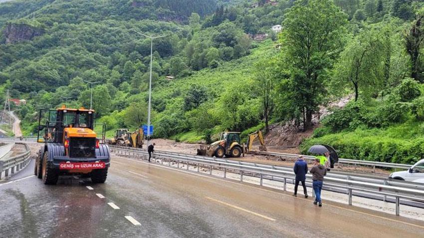 AFAD Giresun, Trabzon, Rize ve Artvin için uyardı! Sağanak etkili oldu; hoparlörle ‘dereden uzak durun’ anonsları yapıldı