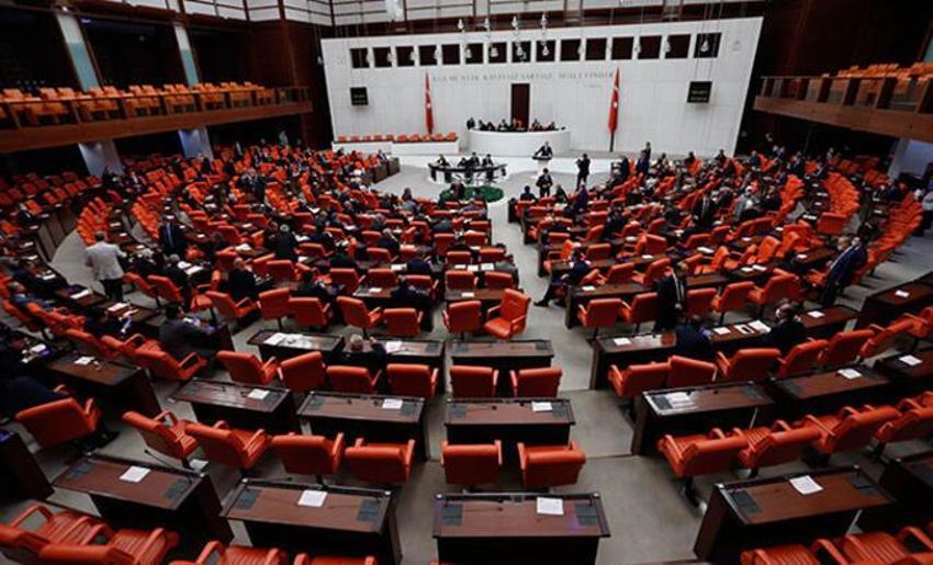 AK Parti’de ‘100 il 1000 ilçe’ çalışması