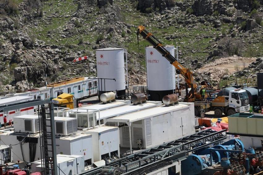Yeni petrol keşfi müjdesi! Müjdeli haber geldi: Milyar dolar değerinde
