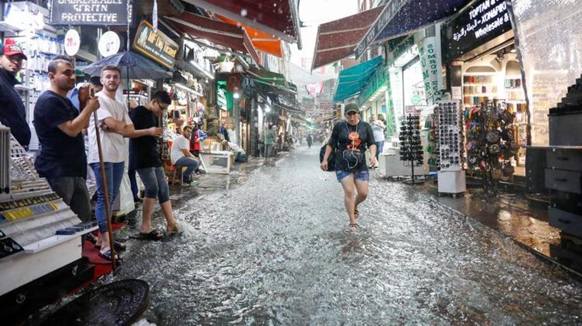 Meteoroloji'den İstanbul ve birçok il için son dakika yağmur uyarısı! Sel, su baskını, yıldırım geliyor