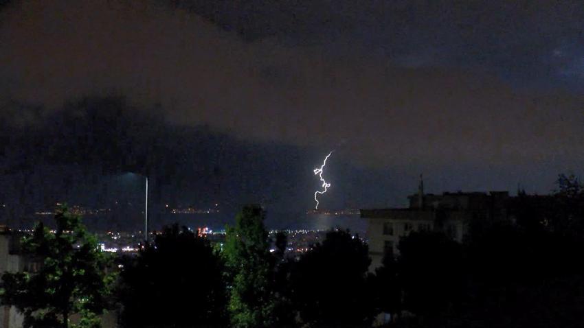 Yağmur kuvvetli vuracak, sıcaklıklar düşüyor! İstanbul, Ankara, İzmir'de alarm, işte il il hava durumu raporu