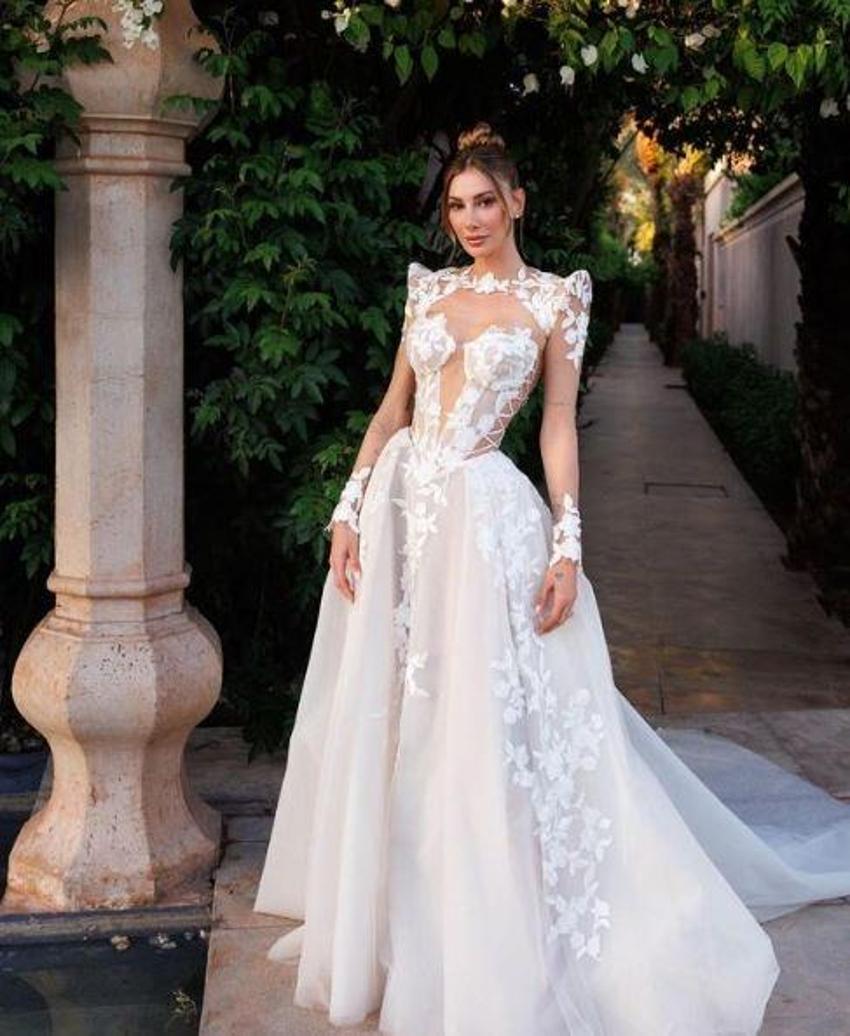 Şeyma Subaşı kural bozdu! Turuncu bikinisiyle paylaştı