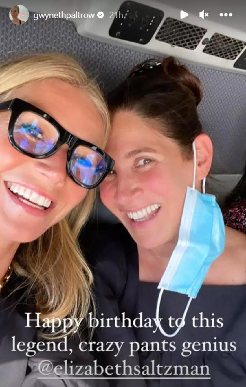 Ünlü isimden iç çamaşırlı fotoğraflıyla doğum günü kutlaması!