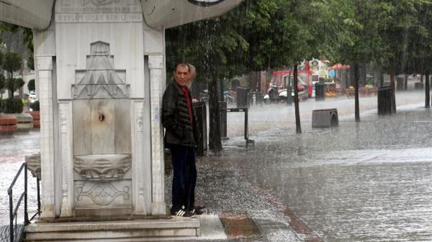 Meteoroloji uyardı! Bayram tatili öncesi sağanak ve sel tehlikesi: İller belli oldu