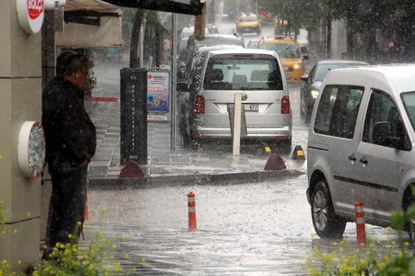 Meteoroloji uyardı! Bayram tatili öncesi sağanak ve sel tehlikesi: İller belli oldu