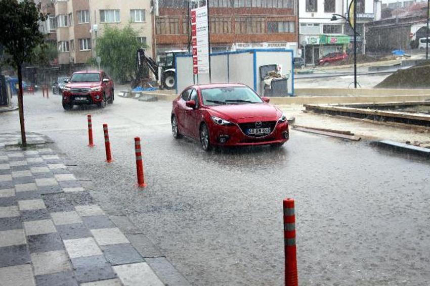 Meteoroloji uyardı! Bayram tatili öncesi sağanak ve sel tehlikesi: İller belli oldu