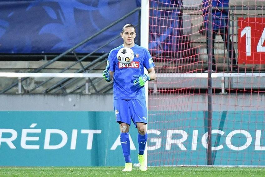 Galatasaray'a Süper Lig'de penaltı kurtaran en genç kaleci geliyor! Anlaşma tamam