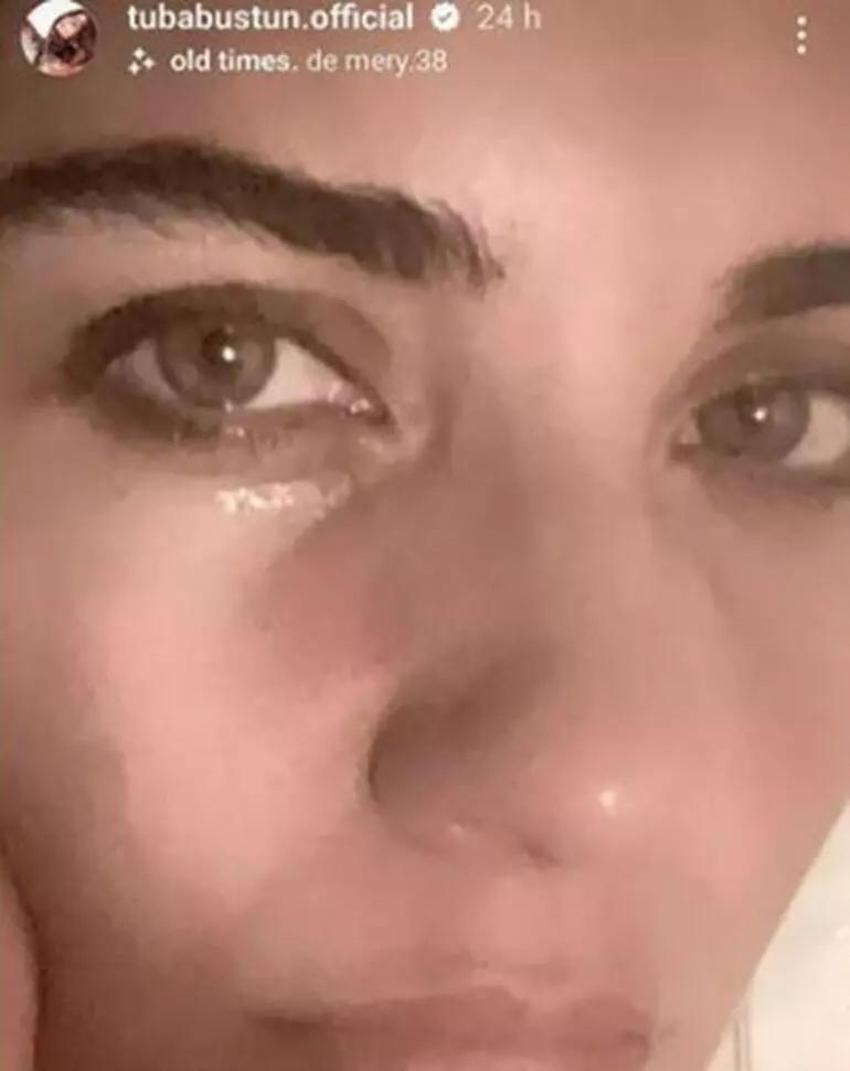 Tuba Büyüküstün gözü yaşlı paylaşımıyla merak uyandırmıştı! Açıklama geldi