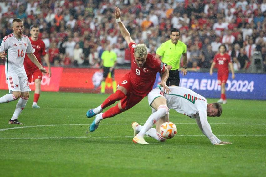 Türkiye: 2 Galler: 0... Umut Nayir ve Arda Güler maça damga vurdu