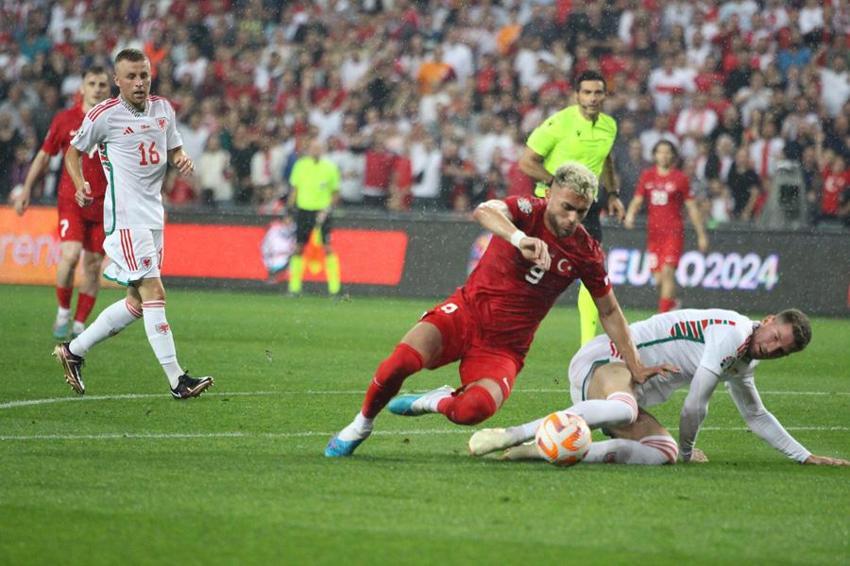 'Milli Takım liderlik unvanını ve kararlılığını dayatıyor rakibine, harika bir şey bu'