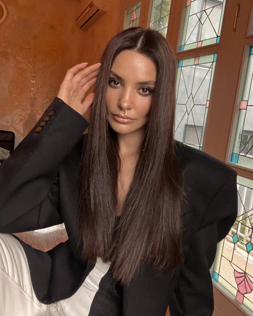 Hazal Filiz Küçükköse’nin ikizi ortaya çıktı!