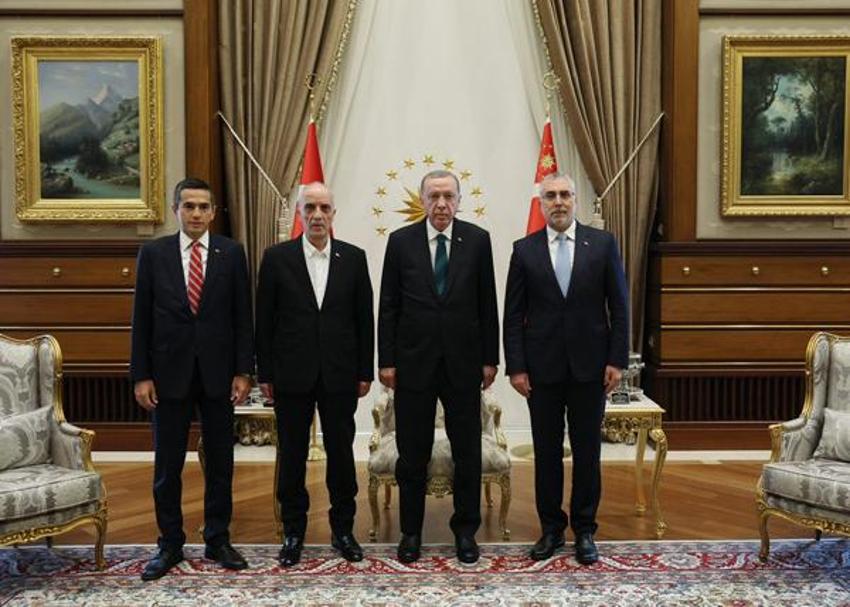 Asgari ücret 11 bin 402 TL'ye yükseldi! Ödemeler de değişecek, işte detaylar