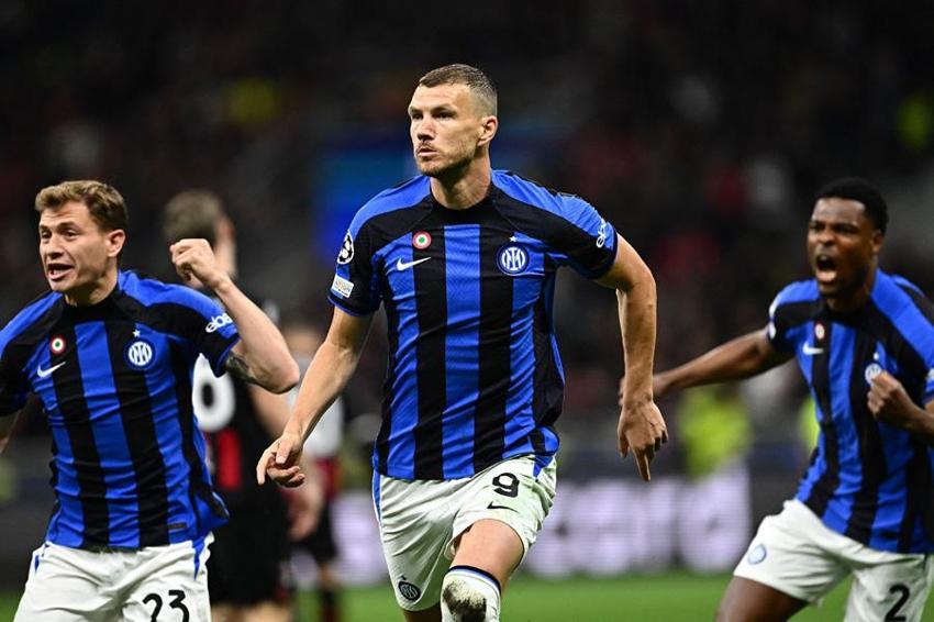 Edin Dzeko Fenerbahçe'ye imza attı Fatih Terim detayı taraftarları şaşırttı