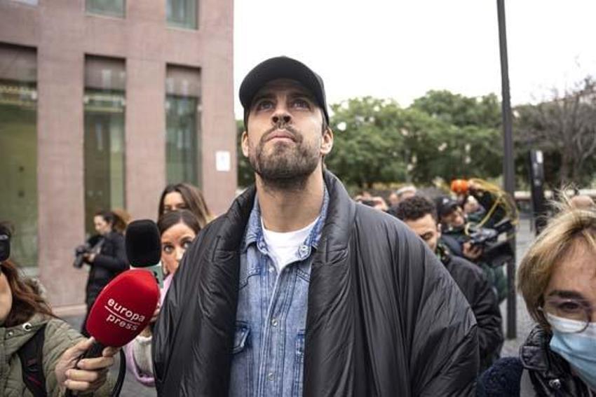 Shakira'dan imalı şarkı geliyor: Ben daha ateşliyim!