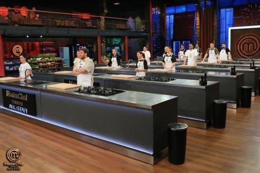 Mehmet Şef bile şaşırdı kaldı! MasterChef 2023'te böylesi ilk kez oldu, yarışmacıların ağzı açık kaldı!