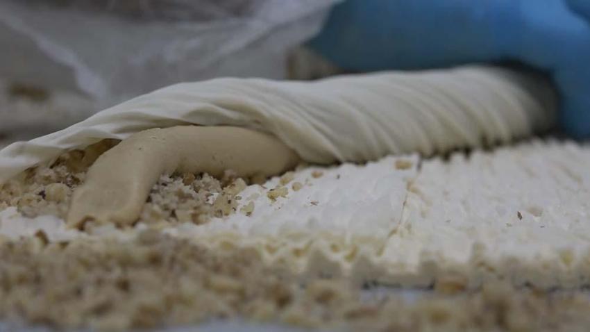 En ucuz cevizli baklava 250, fıstıklı baklava ise 400 liradan tezgahta