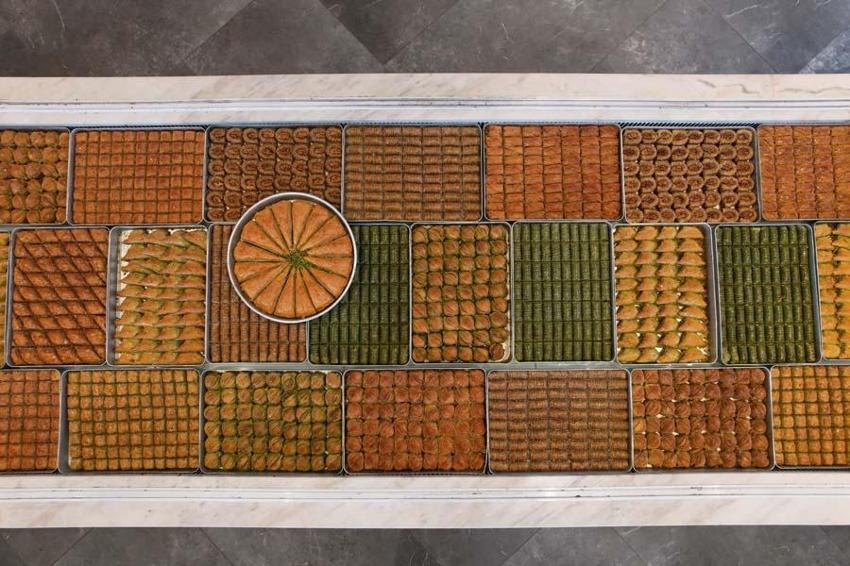 En ucuz cevizli baklava 250, fıstıklı baklava ise 400 liradan tezgahta