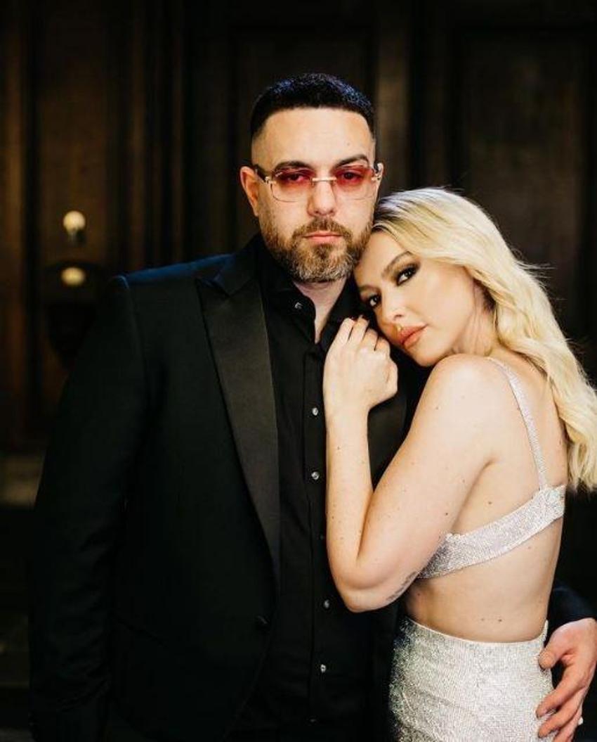 Hadise’nin güneşlendiği kabananın perdelerini örttü! Plajda önlem