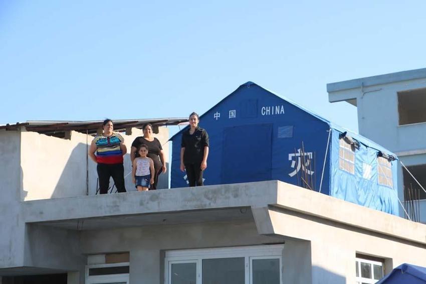 Deprem korkusu öyle bir şey yaptırdı ki, gören bir daha bakıyor