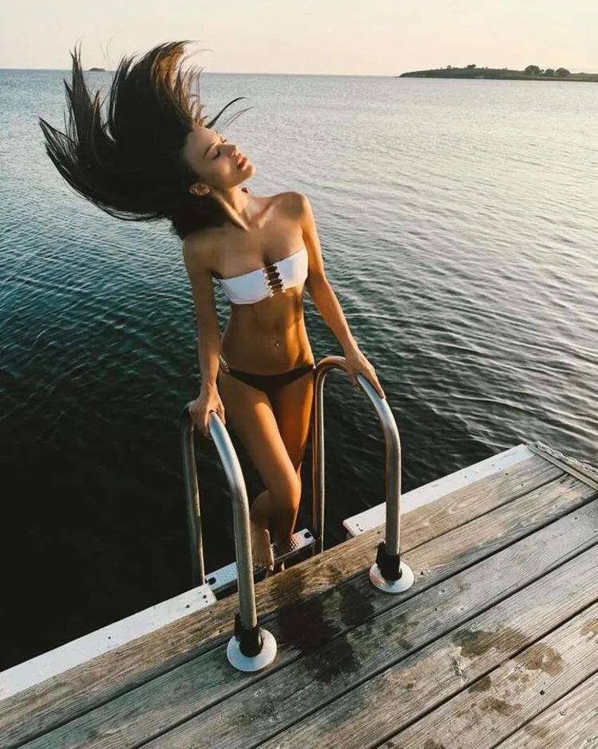 Tuvana Türkay tatil pozlarıyla sosyal medyayı salladı!