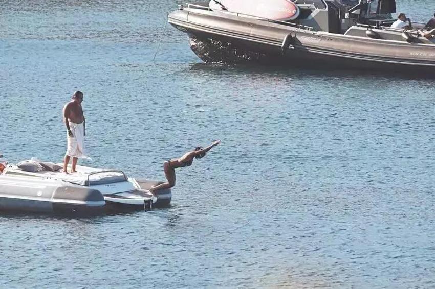 Tuvana Türkay tatil pozlarıyla sosyal medyayı salladı!