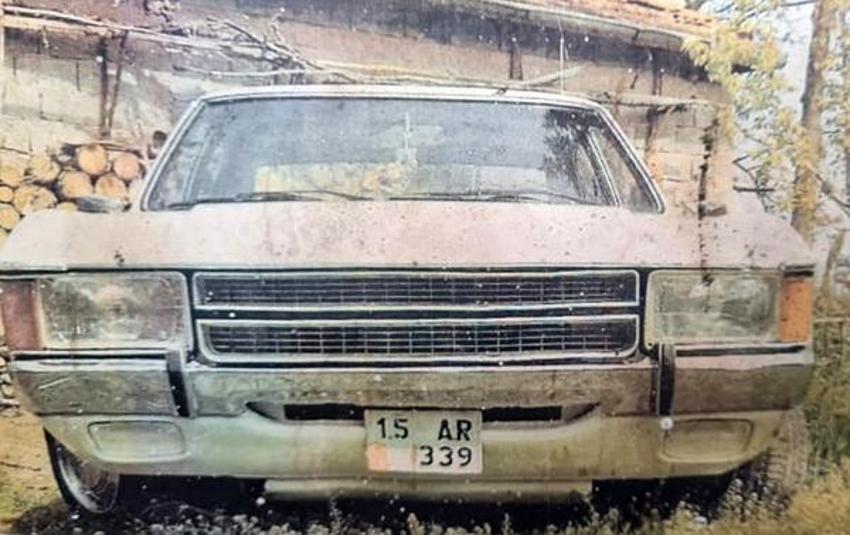 Dede yadigarı otomobili 15 yıl sonra bulup yeniledi! '300 bin lira masraf yaptım'