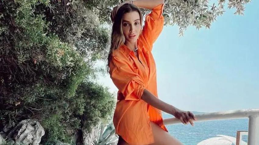 Özge Ulusoy plajda şov yaptı!