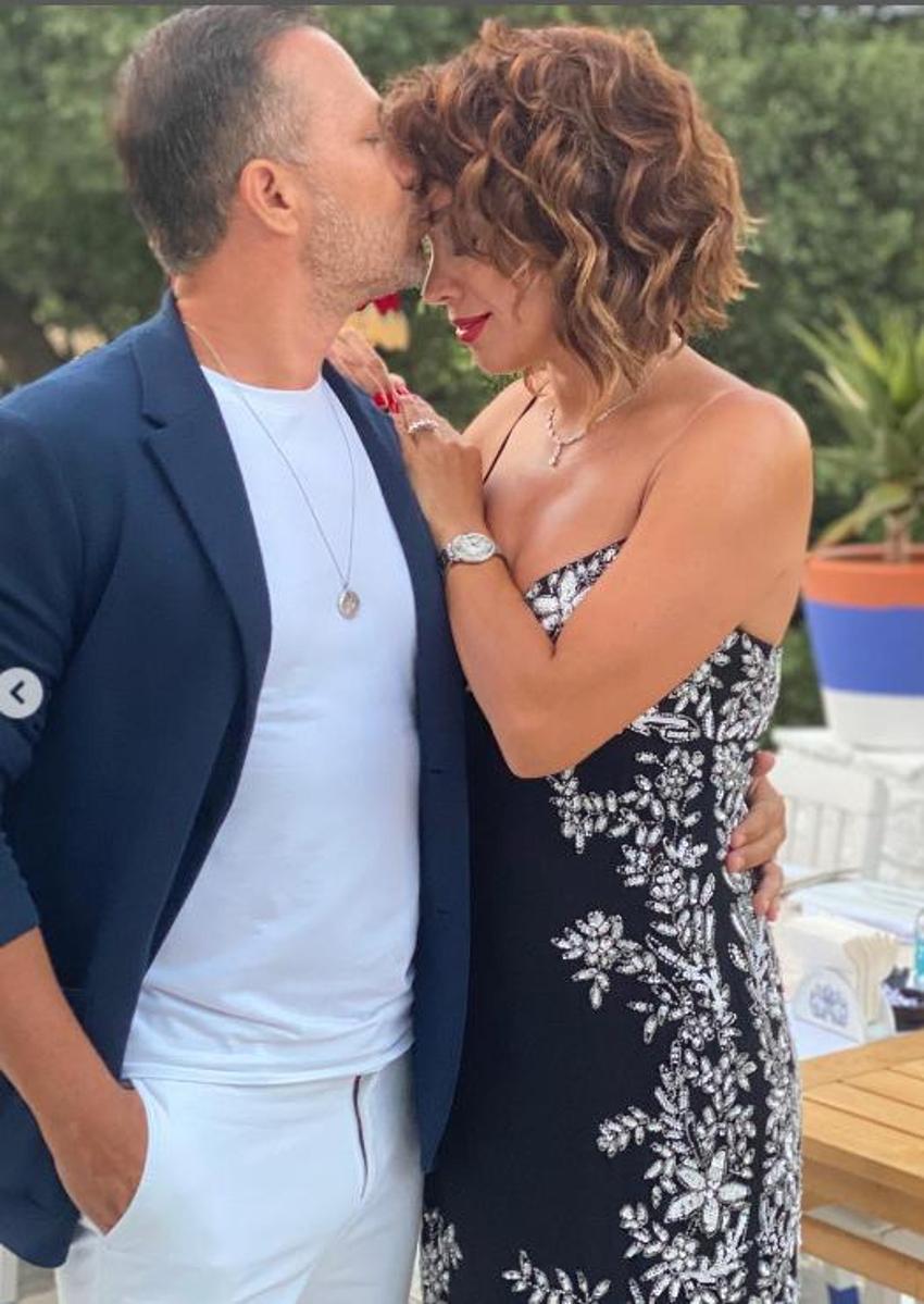 Zuhal Topal'dan aşk dolu kareler!