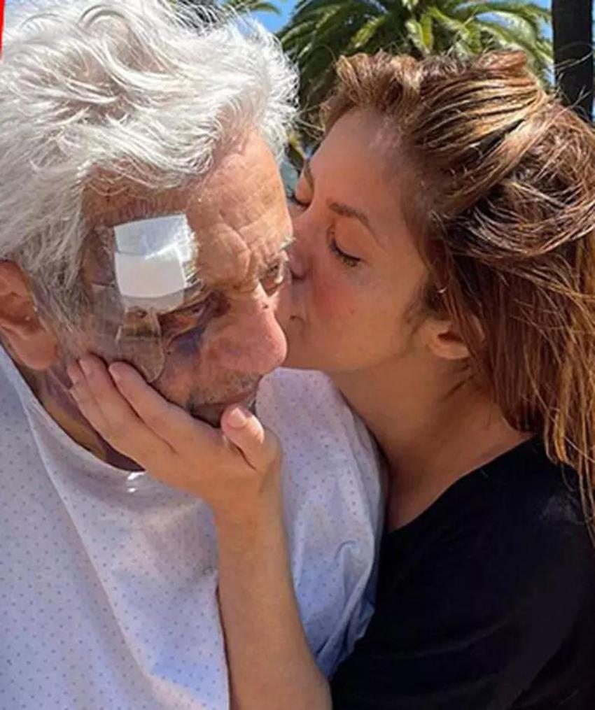 Shakira'dan olay itiraf: Aldatıldığımı babam yoğun bakımdayken öğrendim!