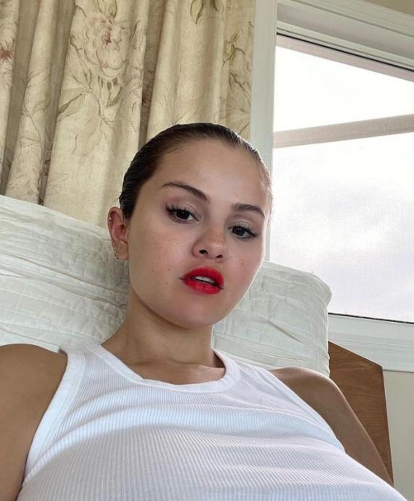 Selena Gomez'den flaş hamle! Zayn Malik’i sildi