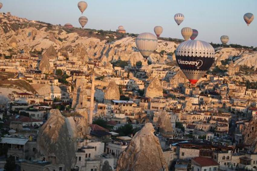 Kapadokya'da 1 saatlik balon turu 100 eurodan başlıyor