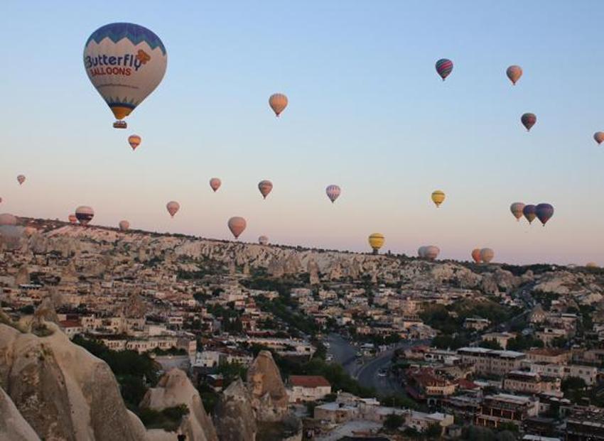 Kapadokya'da 1 saatlik balon turu 100 eurodan başlıyor