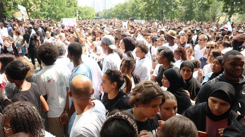 Fransa'da kriz büyüyor! Gece saatlerinde sokağa çıkma yasağı getirildi