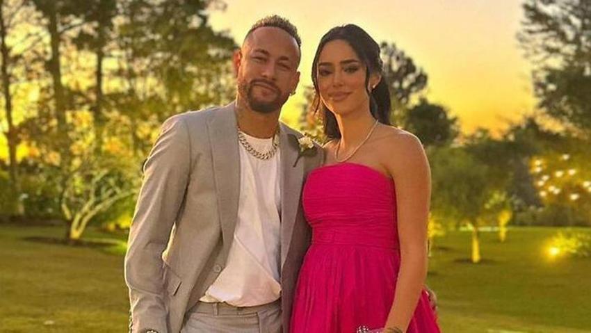 Brezilyalı yıldız Neymar'dan bir skandal daha! Ünlü model mesajı paylaştı