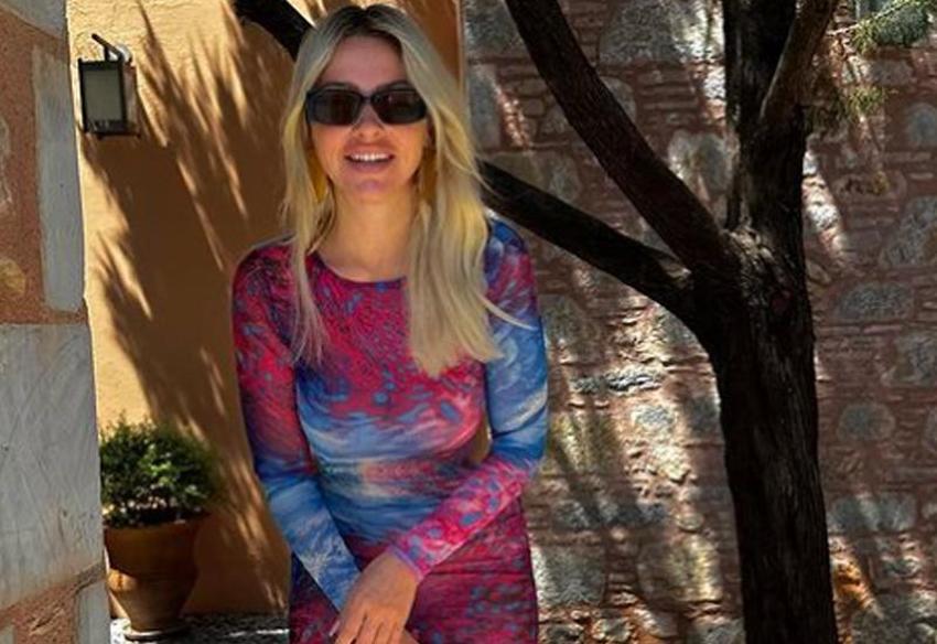 Ünlü şarkıcı Hadise sosyal medyada olay oldu! Yorumuyla dikkat çekti: Gel otele gidelim