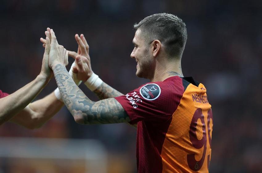 Okan Buruk'tan Juan Mata'ya teşekkür: Sol bek transferi senin sayende bitti