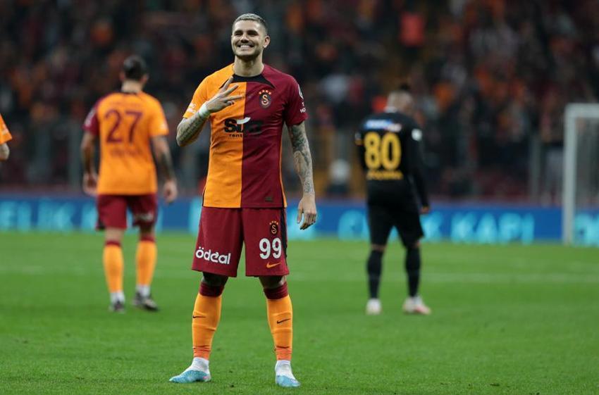 Okan Buruk'tan Juan Mata'ya teşekkür: Sol bek transferi senin sayende bitti