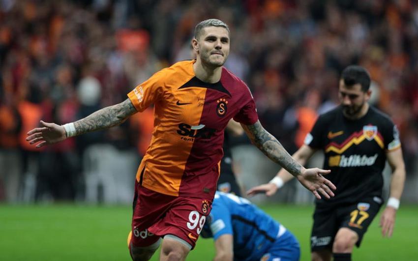 Okan Buruk'tan Juan Mata'ya teşekkür: Sol bek transferi senin sayende bitti